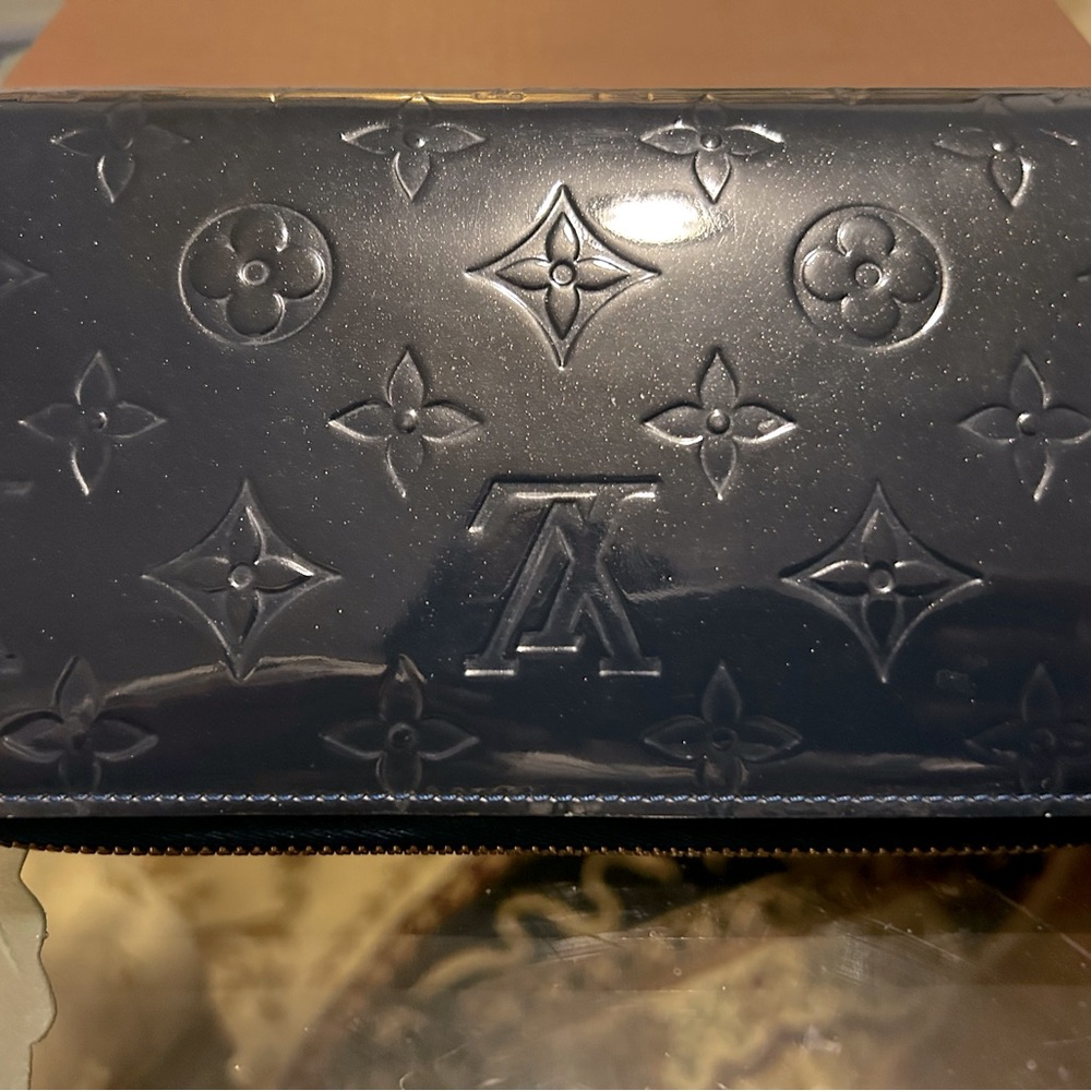 Like New Louis Vuitton Vernis Wallet with Box
